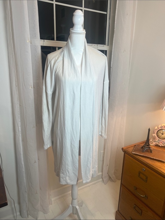 GAP Sweaters - GAP White Ribbed Open-Front Cardigan size medium.